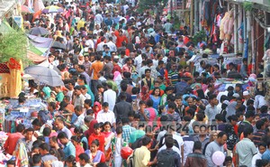 방글라데시 이드 쇼핑 광경