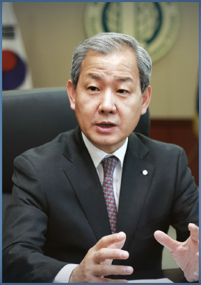 총장 김인철 사진